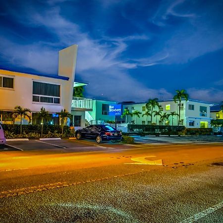 Blue Strawberry By The Sea Hotel Lauderdale-by-the-Sea Ngoại thất bức ảnh