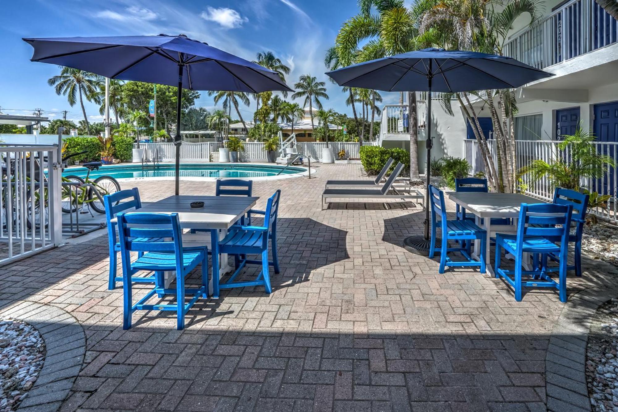 Blue Strawberry By The Sea Hotel Lauderdale-by-the-Sea Ngoại thất bức ảnh