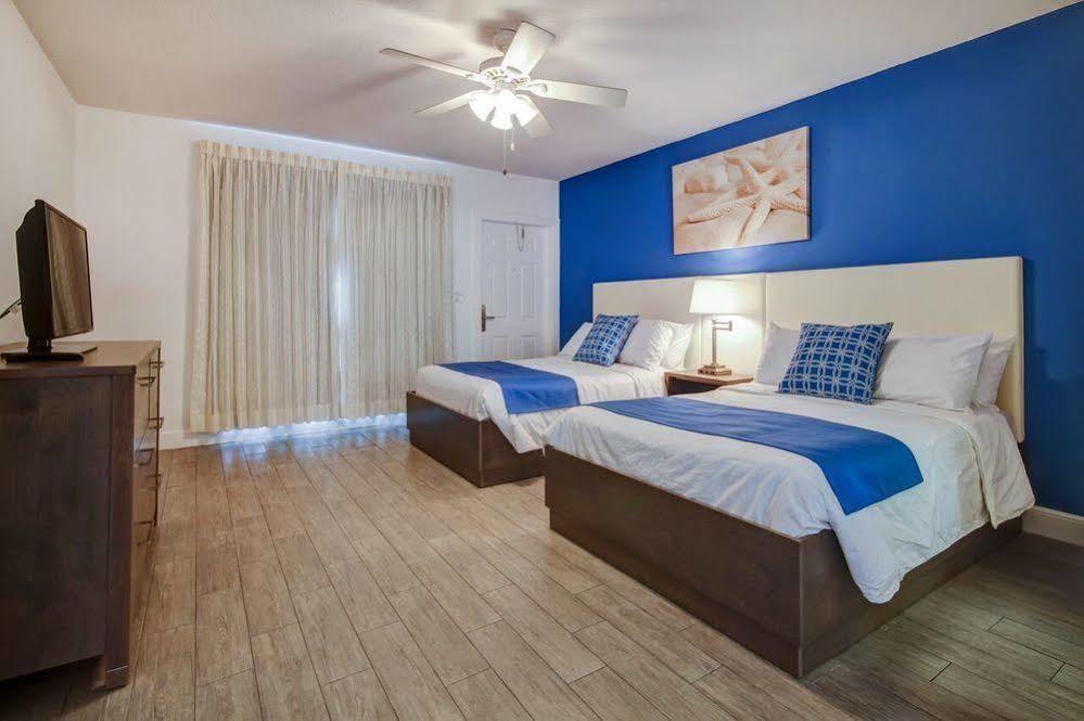Blue Strawberry By The Sea Hotel Lauderdale-by-the-Sea Ngoại thất bức ảnh