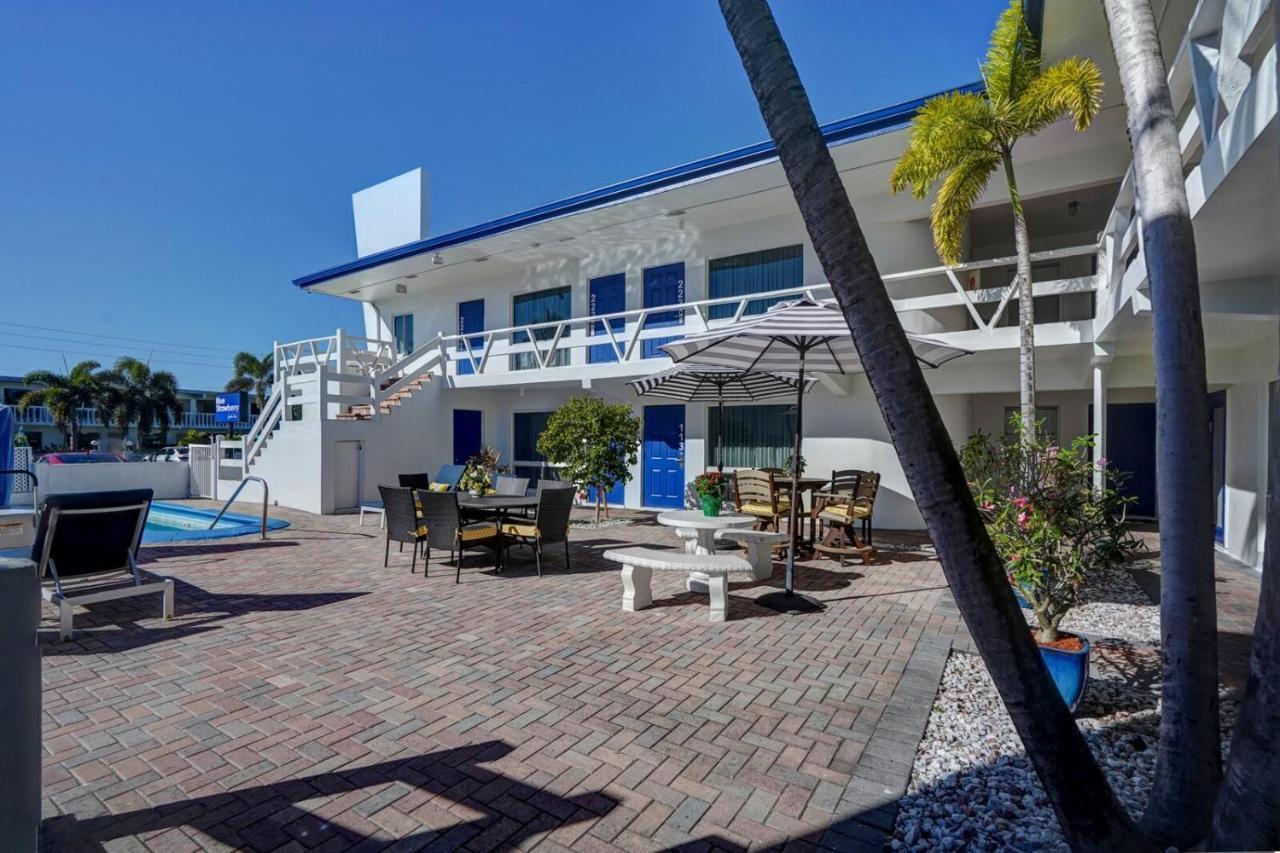 Blue Strawberry By The Sea Hotel Lauderdale-by-the-Sea Ngoại thất bức ảnh