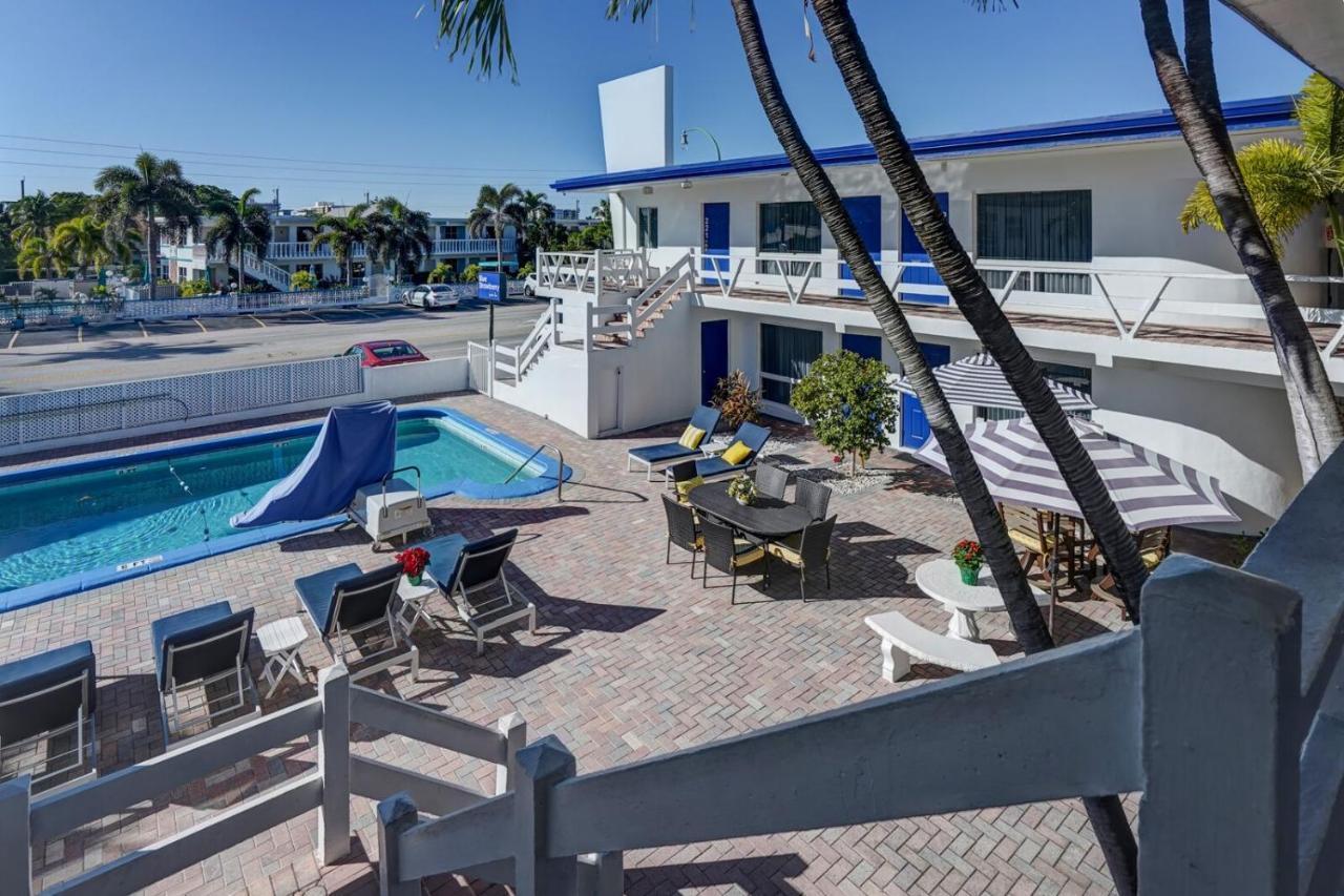 Blue Strawberry By The Sea Hotel Lauderdale-by-the-Sea Ngoại thất bức ảnh